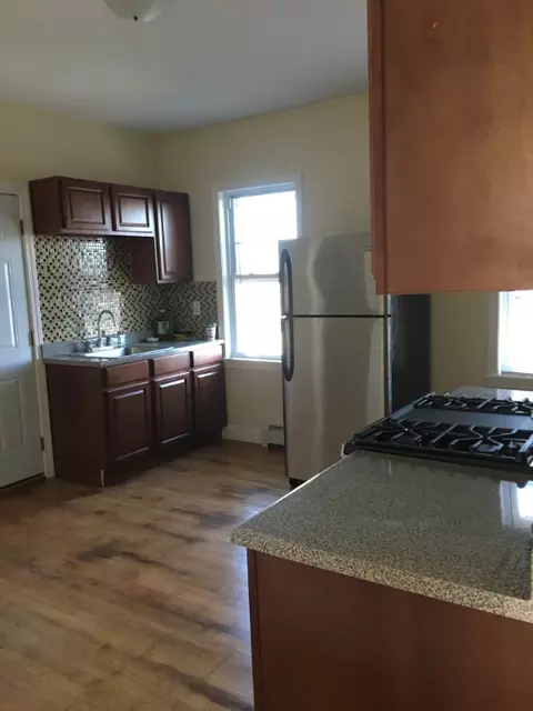 46 Maple St #B, Providence, RI 02903