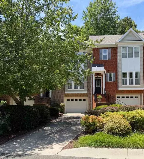 104 Rose Walk Ln, Carrboro, NC 27510