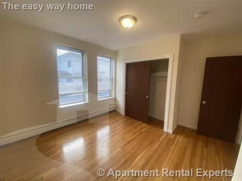 176 N Beacon St #1A, Boston, MA 02135