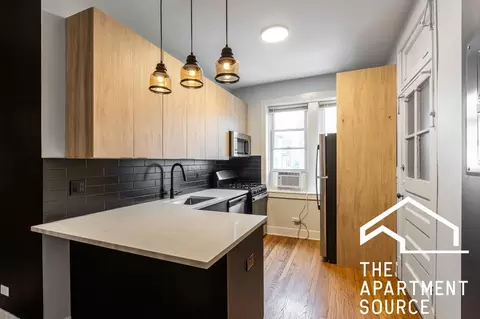 4011 N Lowell Ave #1E, Chicago, IL 60641