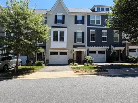 2310 Avinity Ct, Charlottesville, VA 22902