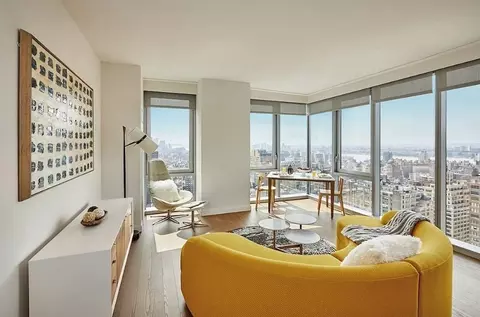 100 W 31st St #19C, New York, NY 10001