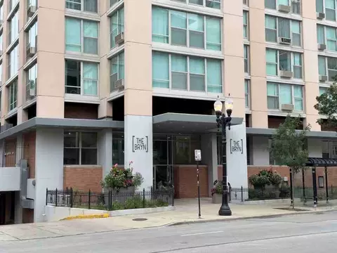 5600 N Sheridan Rd #1A, Chicago, IL 60660