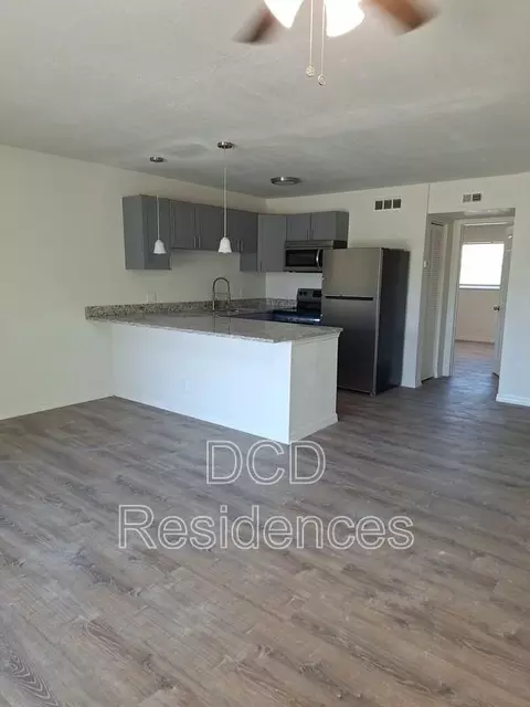 514 S Betty Ln #6, Clearwater, FL 33756
