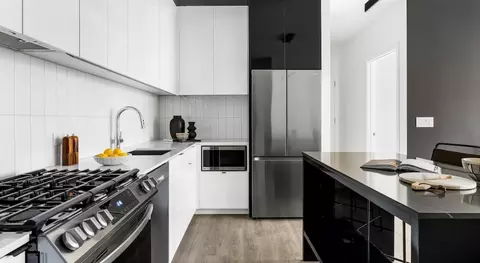 741 N Wells St #1-1, Chicago, IL 60654