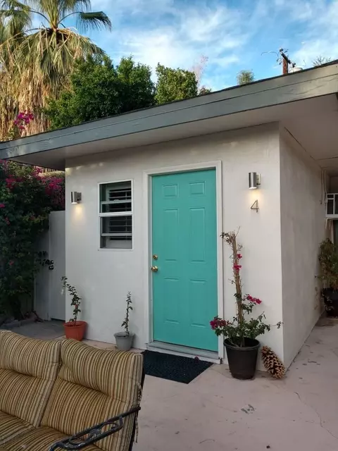 665 Camino Real #04, Palm Springs, CA 92264