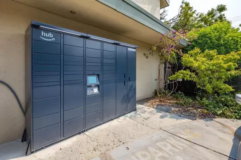 22281 Center St, Castro Valley, CA 94546