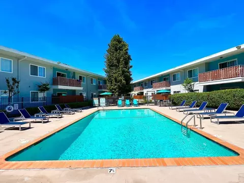 22281 Center St, Castro Valley, CA 94546