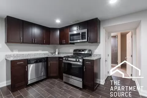 2758 N Richmond St #G, Chicago, IL 60647
