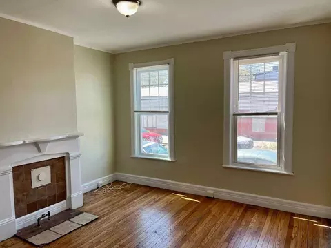105 West St, Albany, NY 12206