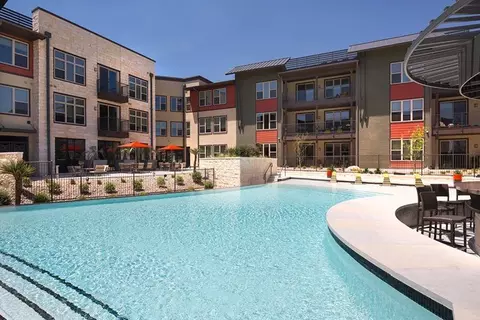 2661 Esperanza Xing #101415-642, Austin, TX 78758