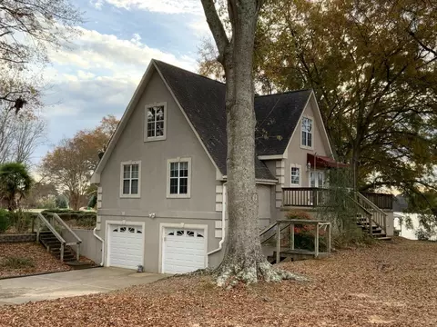 180 Swindall Cir, Rainbow City, AL 35906