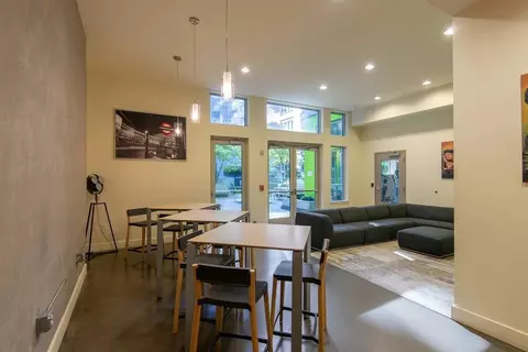 975 John St, Seattle, WA 98109
