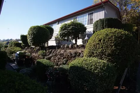 5025 S Corbett Ave #15, Portland, OR 97239