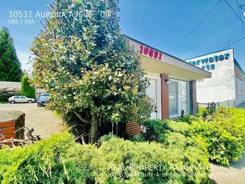 10531 Aurora Ave N #08, Seattle, WA 98133