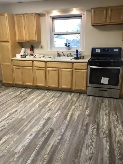 32 White Pl, Staten Island, NY 10310