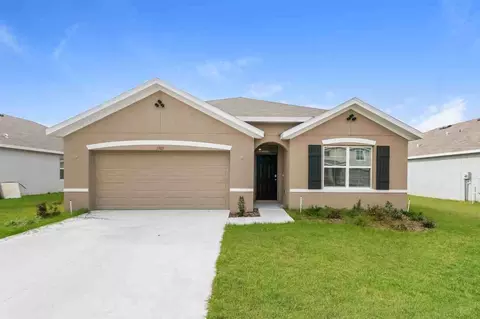 1707 Johnson Pointe Dr, Plant City, FL 33566