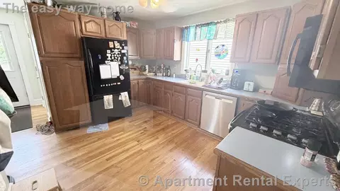 14 Norwood Ave # A, Somerville, MA 02145