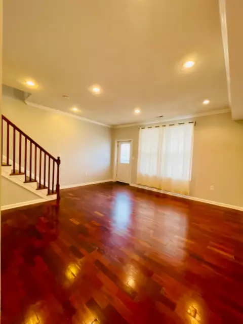 523 Florida Ave NE, Washington, DC 20002