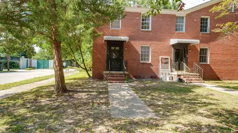 1 Riverside Dr #A, Charleston, SC 29403