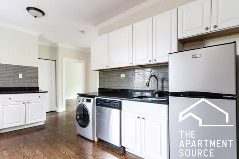 w roscoe st, Chicago, IL 60634