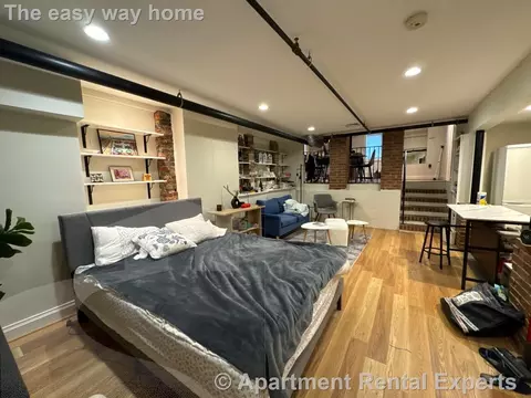 1110 Massachusetts Ave #1, Cambridge, MA 02138