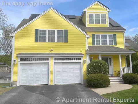 6 Farmer Cir, Arlington, MA 02474