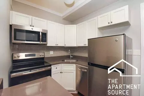 817 W Lakeside Pl #306, Chicago, IL 60640