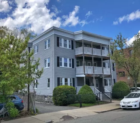 265 Hyde Park Ave #2R, Boston, MA 02130