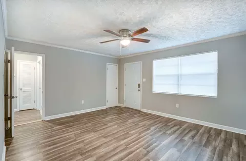 1205 E 37th St, Savannah, GA 31404