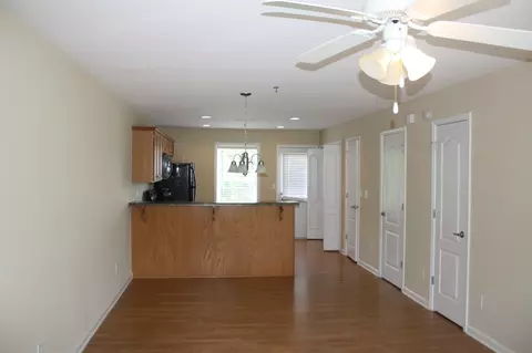 232 Epps Bridge Rd #13F, Athens, GA 30606