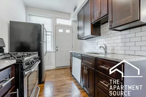 857 W Cornelia Ave #2S, Chicago, IL 60657