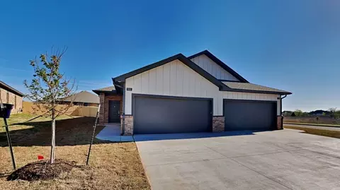 9308 NW 125th St, Yukon, OK 73099