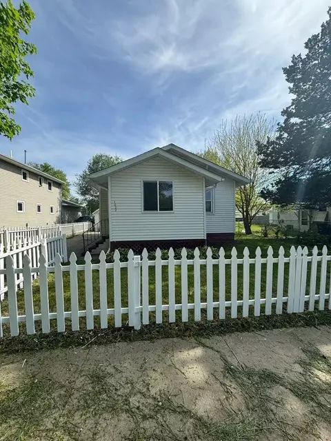 1022 Forest Ave, Waterloo, IA 50702