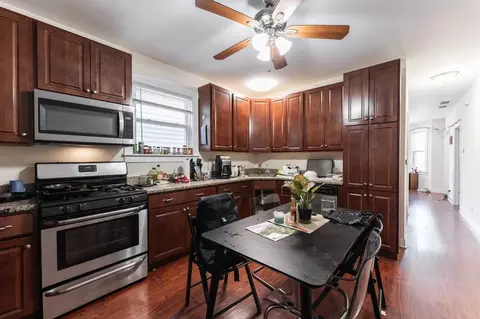2911 N Ridgeway Ave #2F, Chicago, IL 60618