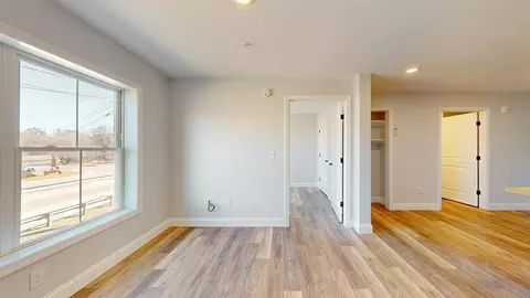 350 Route 1, Yarmouth, ME 04096