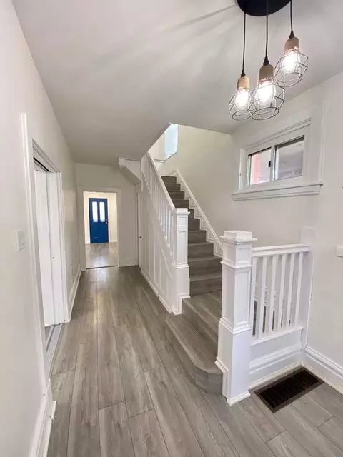 1505 Eleanor St, Pittsburgh, PA 15210