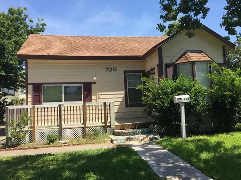 720 4th Ave N, Texas City, TX 77590