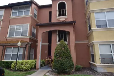 5120 Conroy Rd #511, Orlando, FL 32811