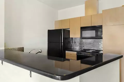 412 11th Ave Ph 9, Seattle, WA 98122