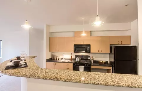 22850 NE 8th St, Sammamish, WA 98074
