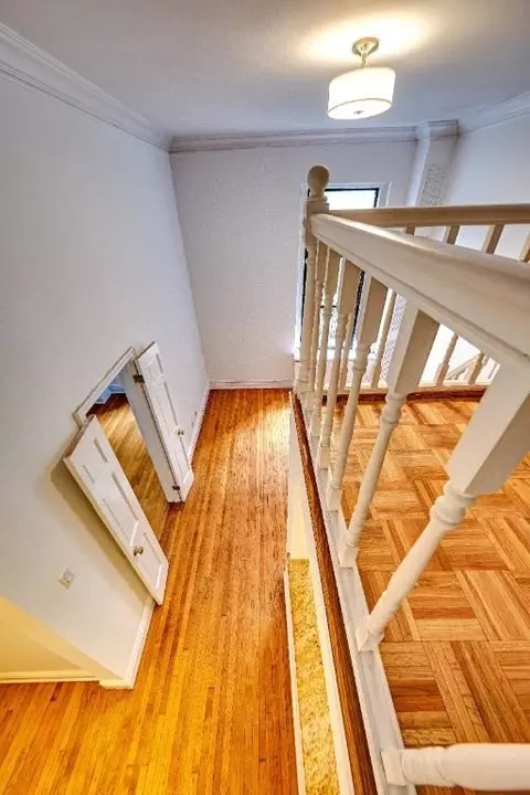 465 W 57th St, New York, NY 10019