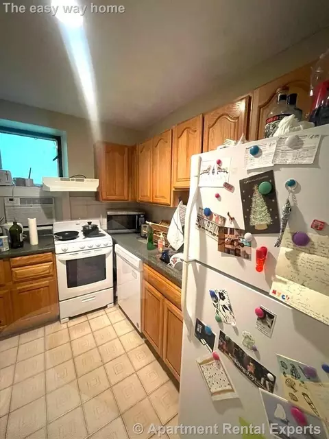 1131 Broadway #3, Somerville, MA 02144