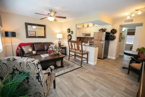 2035 Philippe Pkwy #1, Safety Harbor, FL 34695