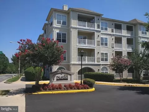 4561 Strutfield Ln #3214, Alexandria, VA 22311
