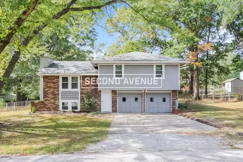 11032 N Harrison St, Kansas City, MO 64155