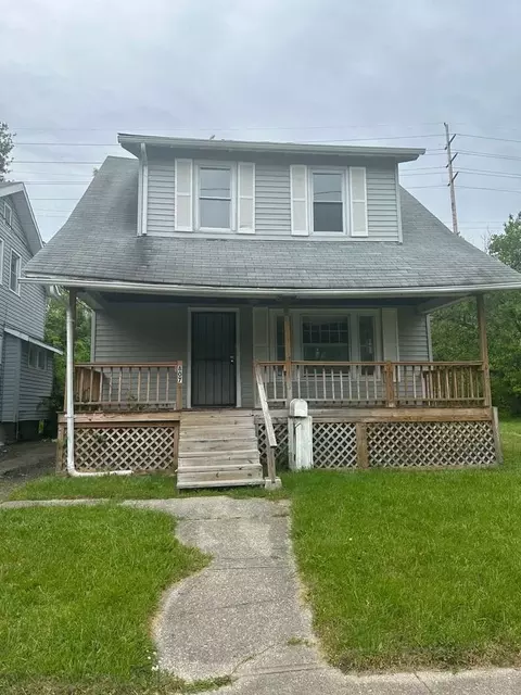 807 E 131st St, Cleveland, OH 44108