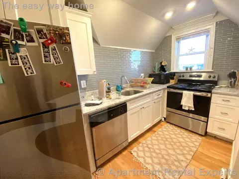 67 Temple St #3, Somerville, MA 02145