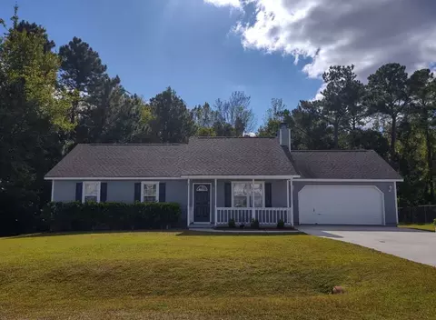 214 Glenwood Dr, Hubert, NC 28539