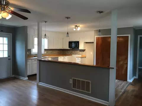 1008 Davenport Rd, Simpsonville, SC 29680